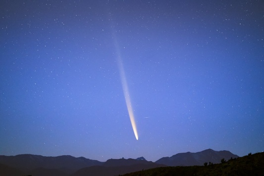 Comet C/2023 A3 (Tsuchinshan–ATLAS) at dawn over CTIO | NOIRLab