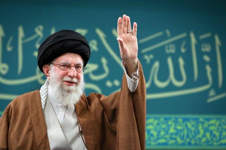 Iran, Khamenei si prepara a morire? Ecco perché l'ayatollah ha già scelto i suoi successori