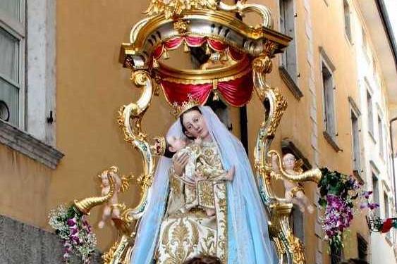 Per Maria Ausiliatrice la camminata di fraternità - Rovereto - Trentino